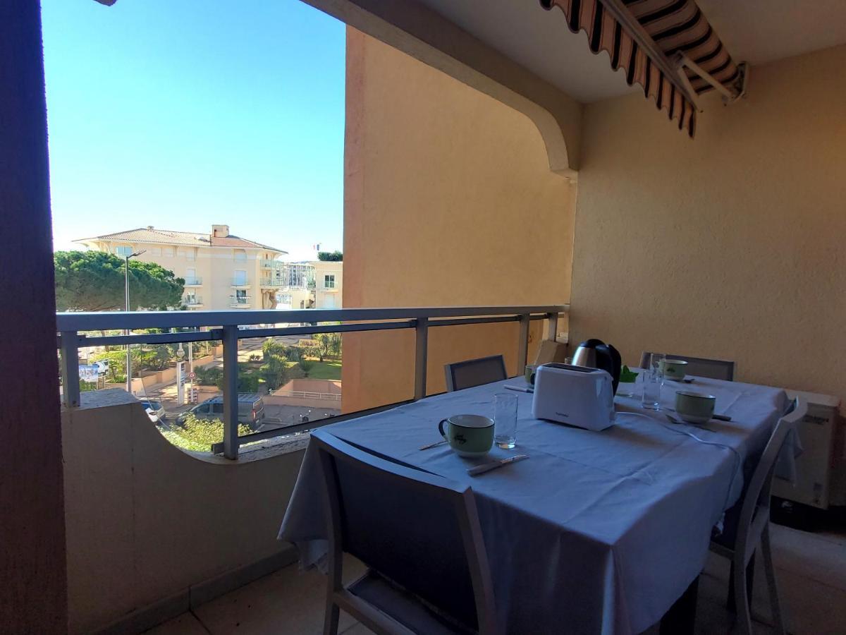 Frejus Plage Le Capitole T2 35M2 Climatise Balcon Buitenkant foto